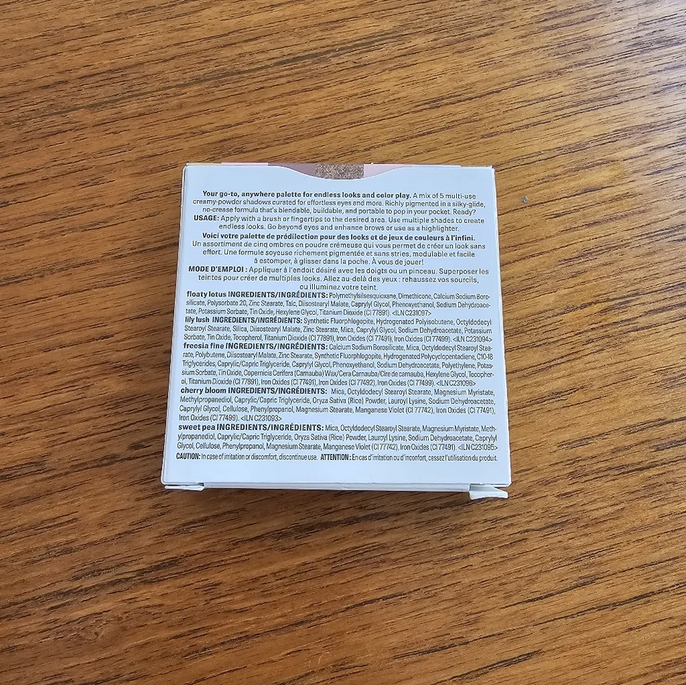 **New in Box** Stila Pocket Play Shadow Pallet Pretty Petal Metallic